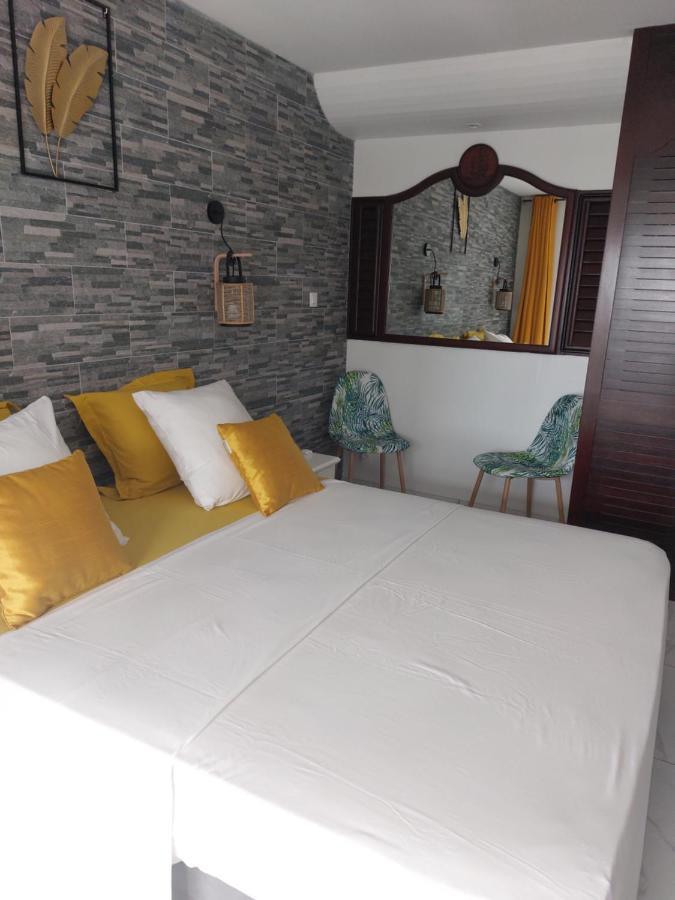 Studio Feuilles D'Or ลา ทรินิเต ภายนอก รูปภาพ